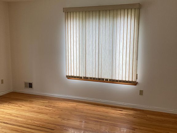 5th image of 0 Bedford Ave #1