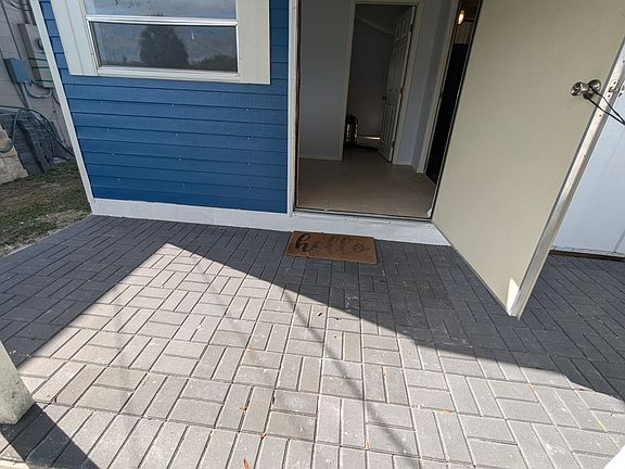 3rd image of 700 N Solandra Dr
