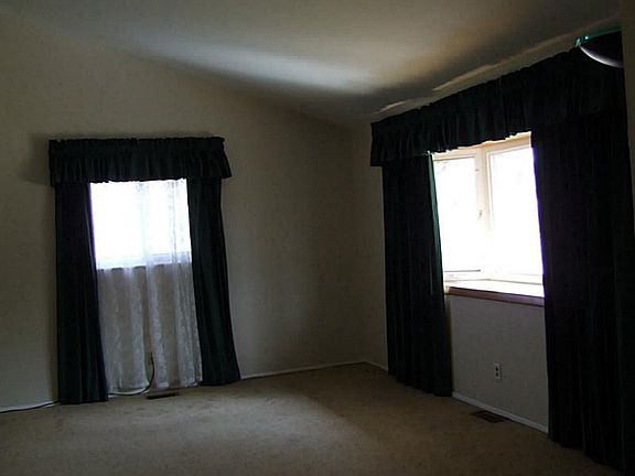 4th image of 901 W Washington St