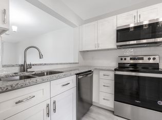 3138 Via Poinciana APT 204, Lake Worth, FL 33467