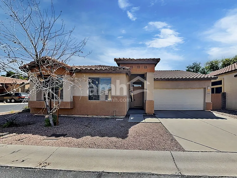8953 E Capri Ave — Photo 1