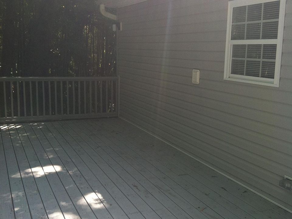 2nd image of 312 Lindsay St