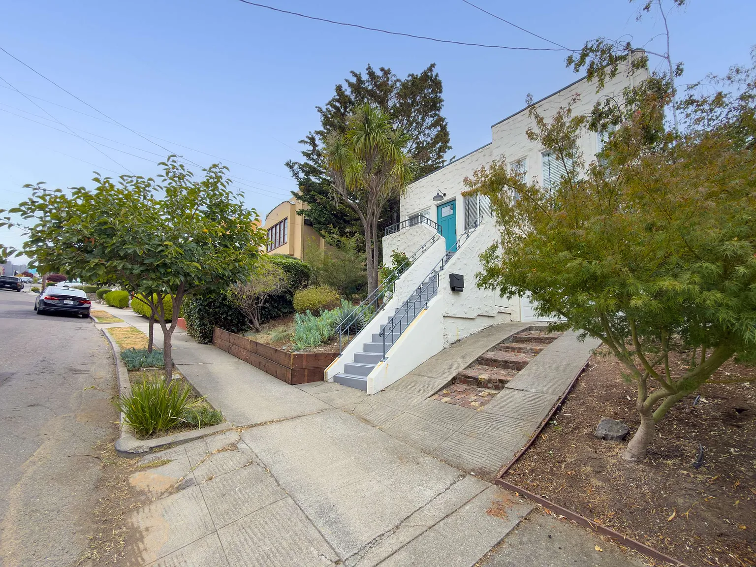 3 bed, 1270 sqft, $4,250 — Photo 3