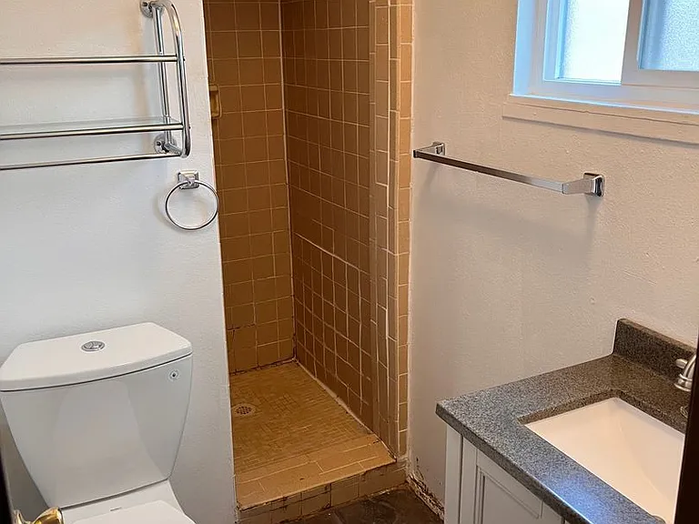 406 Griffin St #C — Photo 13