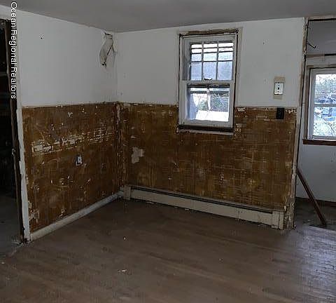 5th image of 32 Brainard Ave