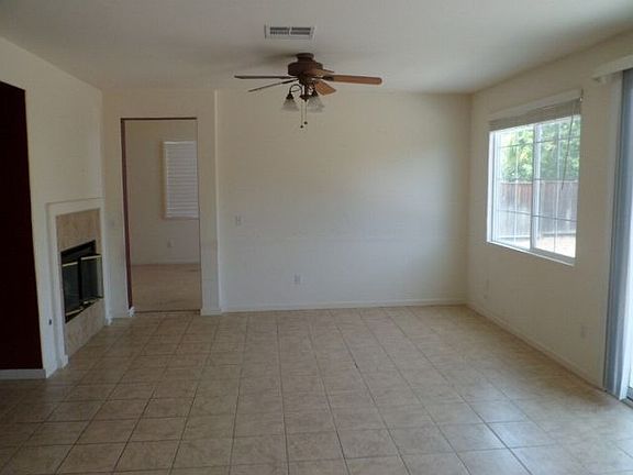 3rd image of 4718 Bonsai Ave