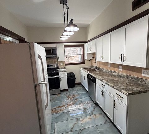 5th image of 1258 W Arthur Ave #2