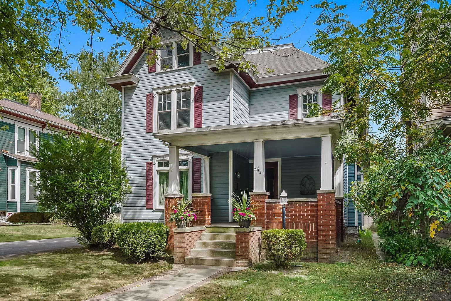 254 S State St photo 1