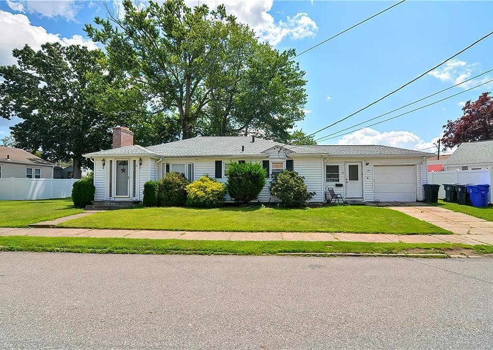 1st image of 17 Gainer Ave