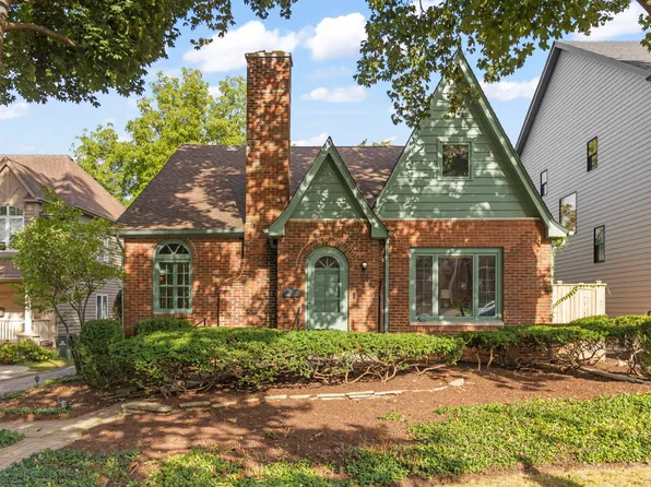 444 S Sleight St, Naperville, IL 60540