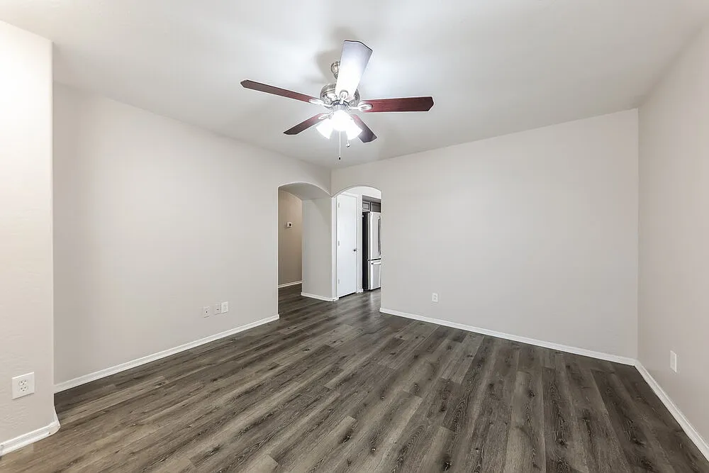 3 bed, 2.0 bath, 1238 sqft, $1,850 — Photo 4