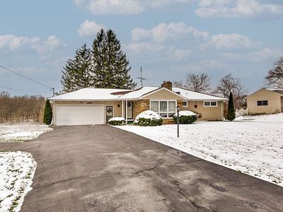 860 S Keel Ridge Rd, Hermitage, PA, 16148