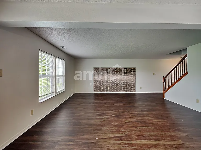 7540 Wymm Ln — Photo 5