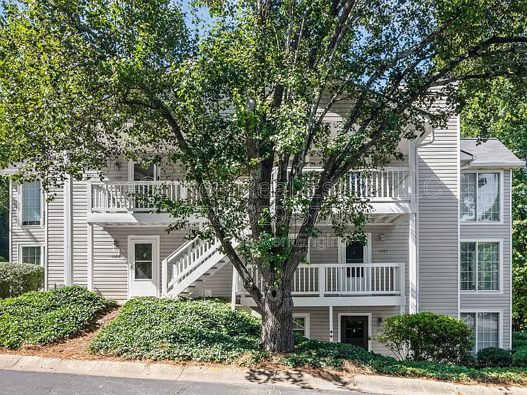 1907 Countryside Pl SE — Photo 1