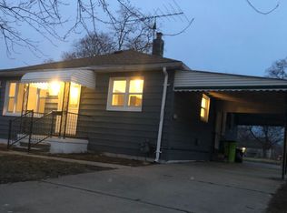 28341 Seneca St, Flat Rock, MI 48134