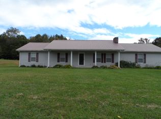 930 Pierce Rd, Marion, VA 24354