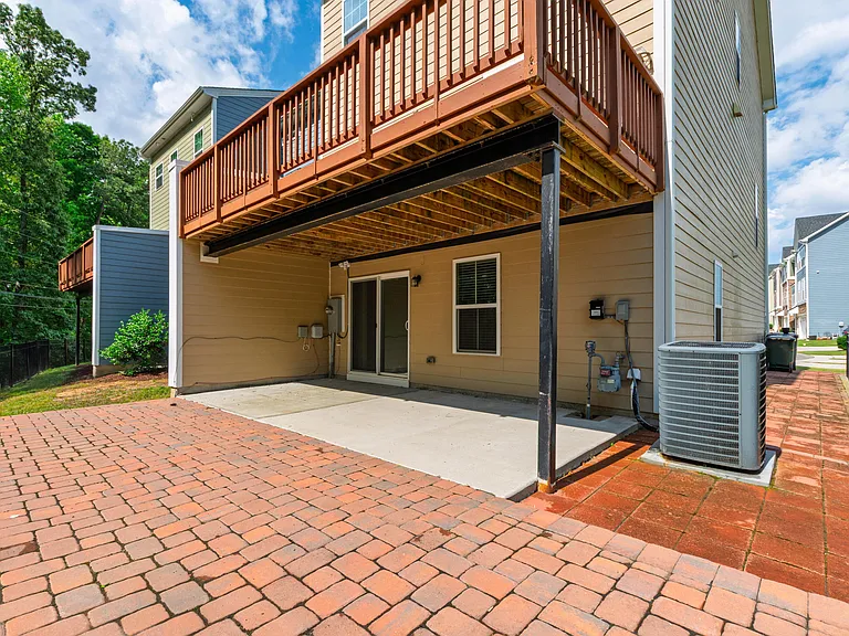 1101 Boxcar Way — Photo 26