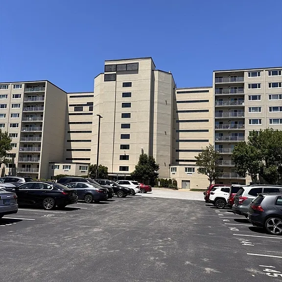 200 Cove Way #318 — Photo 38