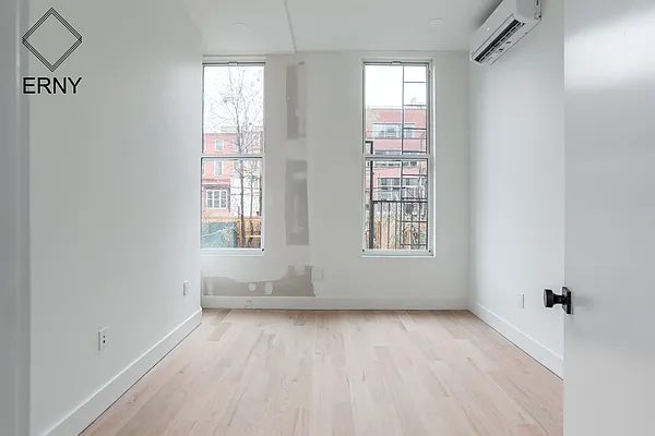 Rented by ERNY LLC | media 5