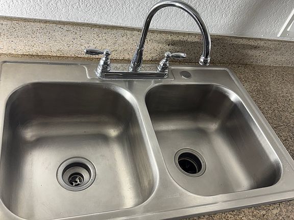 3rd image of 10902 Victory Blvd APT 9
