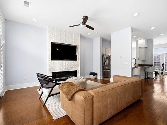 4th image of 616 Denmark Dr #106