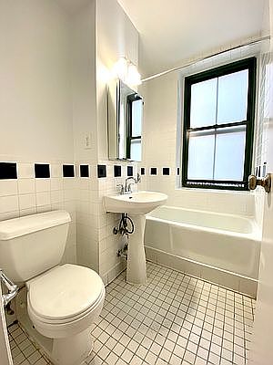 5th image of 503 E 78th St APT 6B