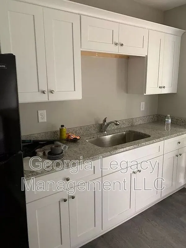 2 bed, 1.0 bath, 875 sqft, $109,500 — Photo 1