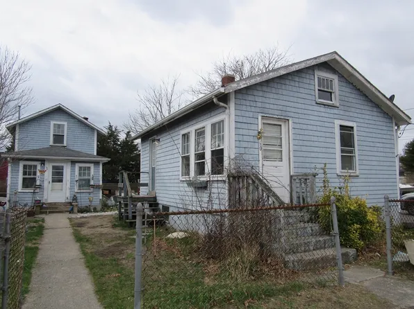 60 11th St, Wareham, MA 02571