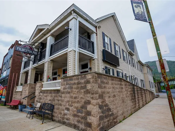 304 Delaware Ave Room 3, Palmerton, PA 18071