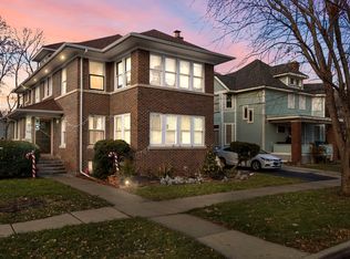 600-602 Palace St, Aurora, IL 60506