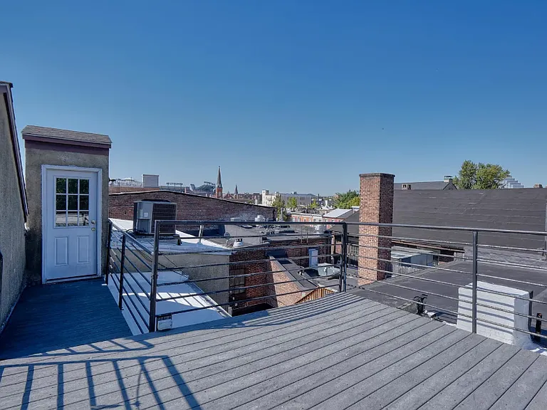 1038 Light St #2 — Photo 2
