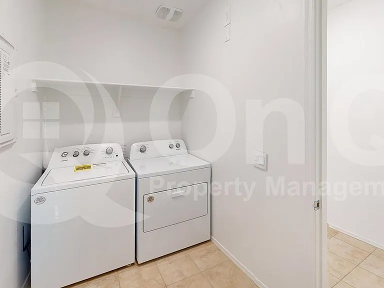 4069 E Market St — Photo 26