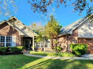2441 Dewpoint Cir, Fairborn, OH 45324
