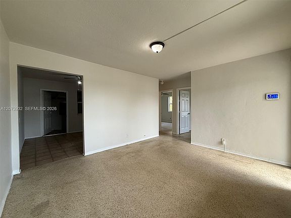 4th image of 900 SW 5th St #2