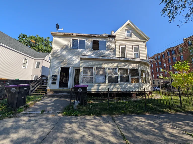 272 Walnut St #1 — Photo 1