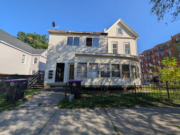 272 Walnut St Floor 1, Holyoke, MA 01040