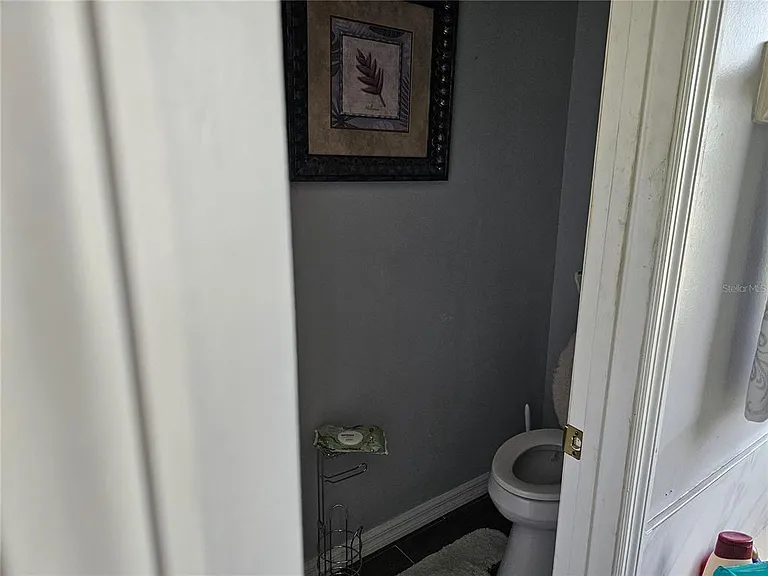 557 Eagle Ct — Photo 16