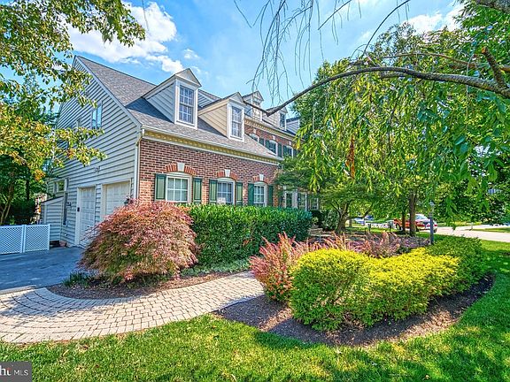 3rd image of 43119 Teaberry Dr