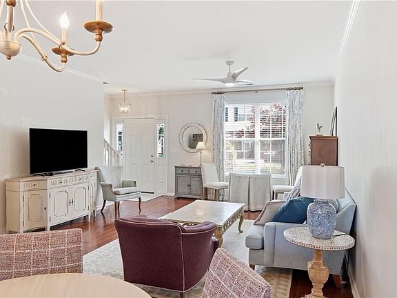 5th image of 1425 Otterbourne Cir