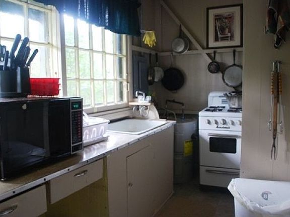 2nd image of 307 Breezy Point Dr