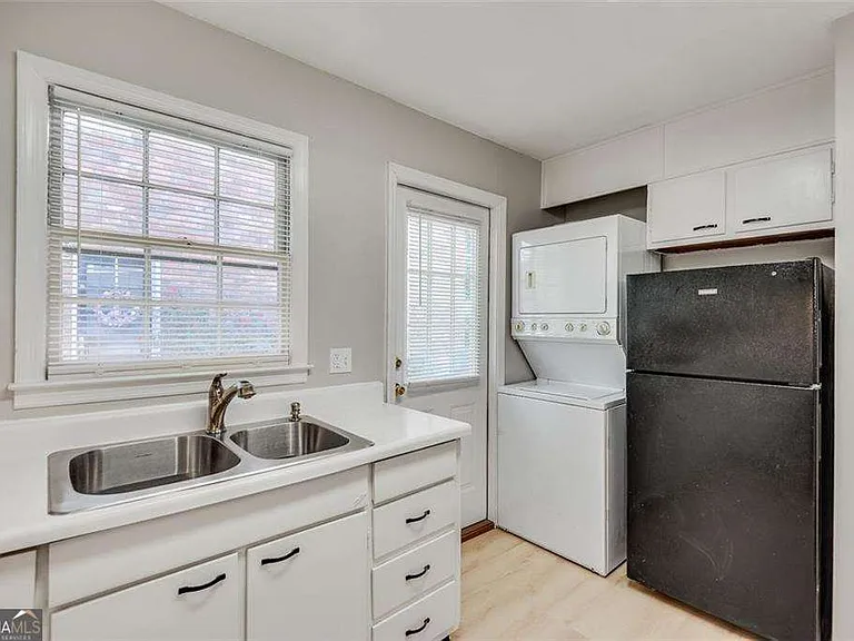 799 Marstevan Dr NE — Photo 39
