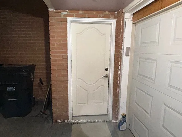 Building Photo - 36 Rakewood Cres #BASEMENT