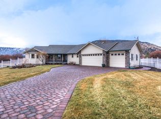 207 SW Meadow Lakes Dr, Prineville, OR 97754