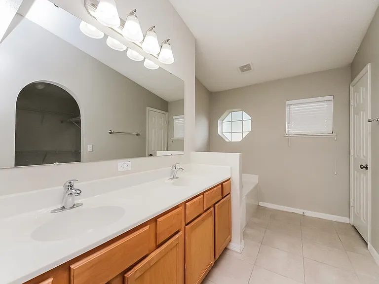 2923 Elbib Dr — Photo 9