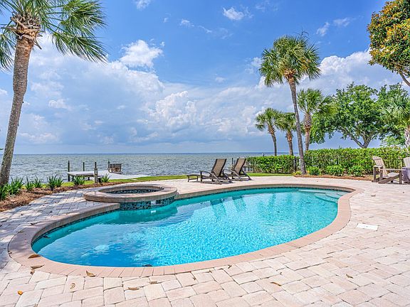 4th image of 3011 Bay Villas Dr