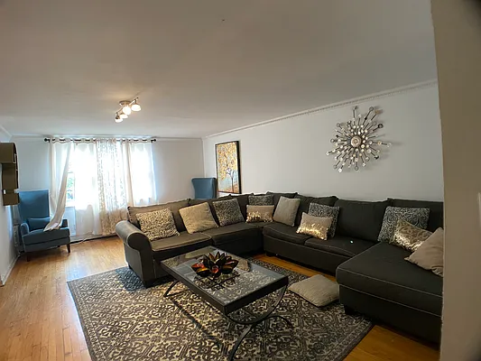Rented by Highline Residential | media 2
