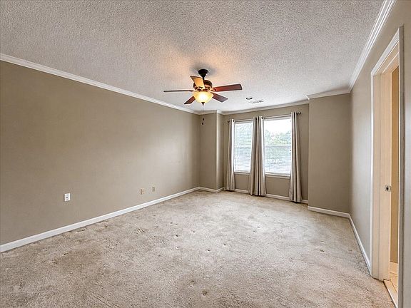 5th image of 716 N Walnut Woods Cv