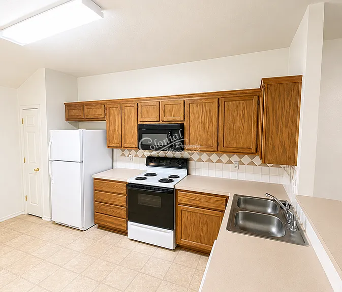315 Janelle Dr #B — Photo 6