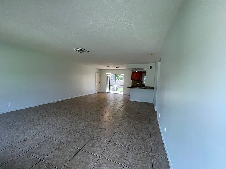 3525 Harlowe Ave — Photo 6