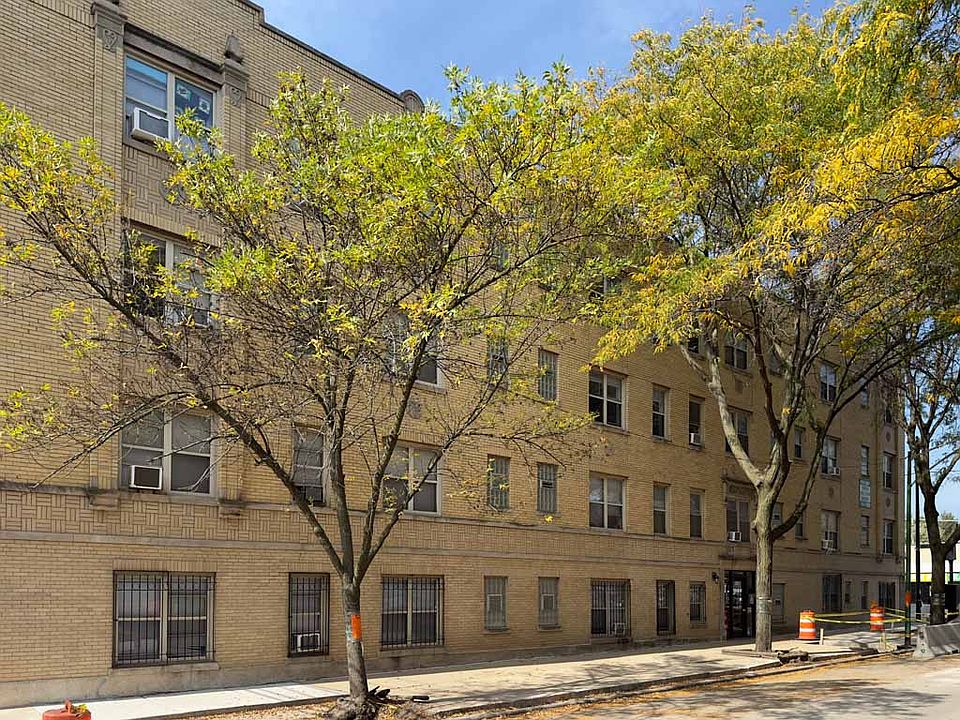 1st image of 4756 N Maplewood #702